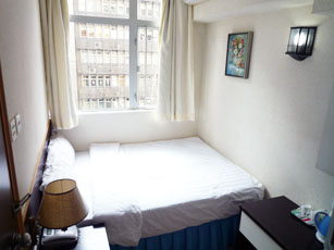 206097-2372612-2.jpg