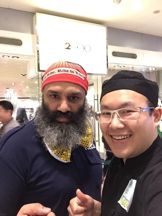 2 Ribe to,hair,facial hair,beard,headgear,moustache