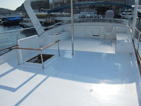 boat,yacht,deck,watercraft,vehicle
