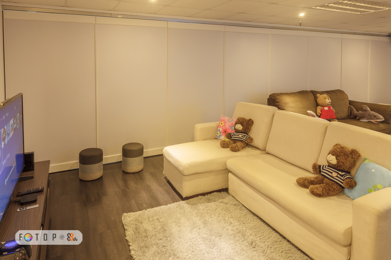 FTO P@ e o,room,property,interior design,real estate,ceiling
