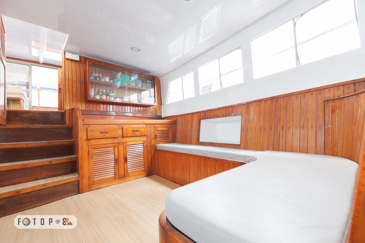 property,room,real estate,interior design,wood