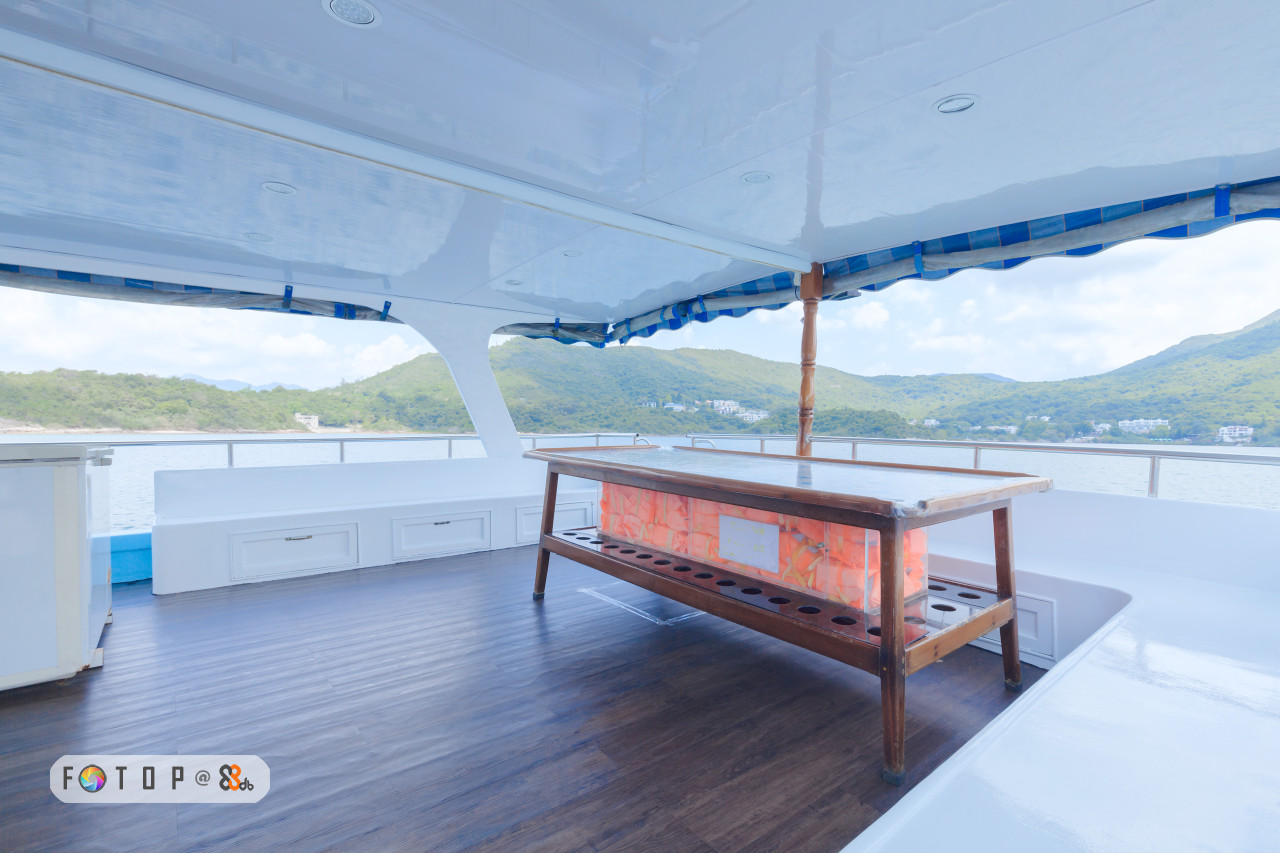 boat,yacht,watercraft,vehicle,deck