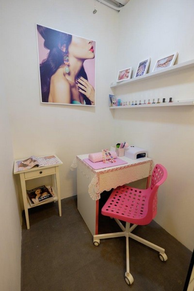 furniture,room,pink,shelf,product
