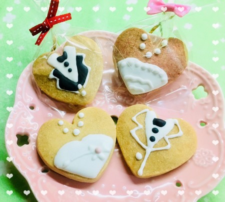 dessert,petit four,baking,cookies and crackers,icing