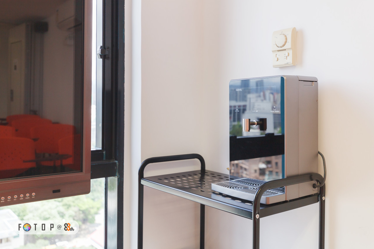 O20SL,Property,Room,Furniture,Building,Table