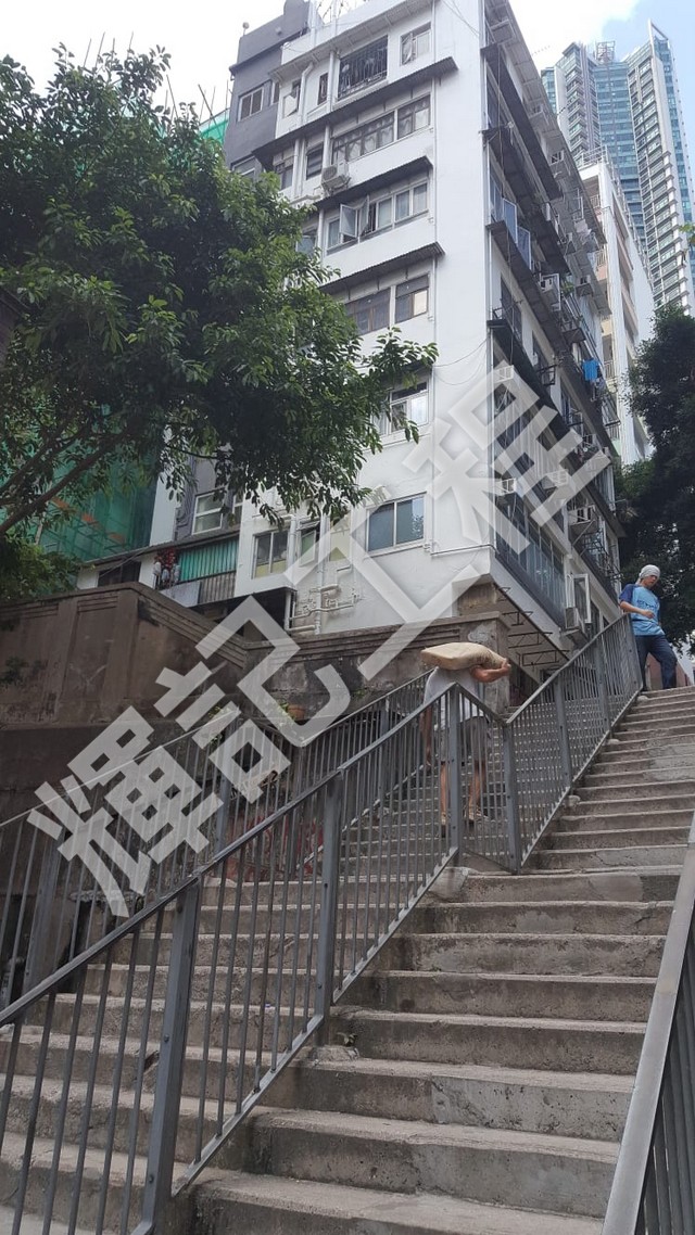 neighbourhood,residential area,building,condominium,metropolitan area