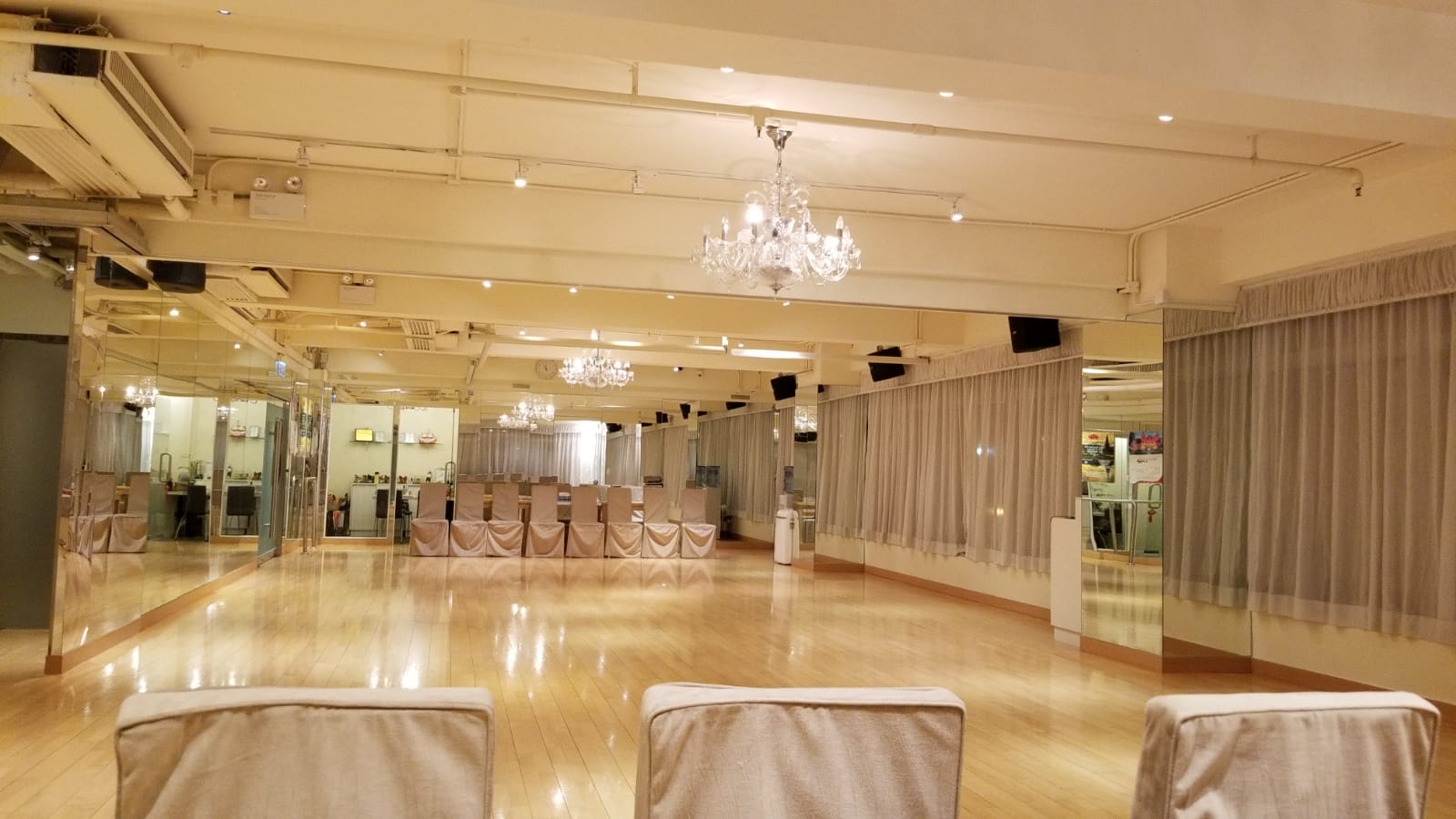 function hall,ceiling,lobby,structure,flooring