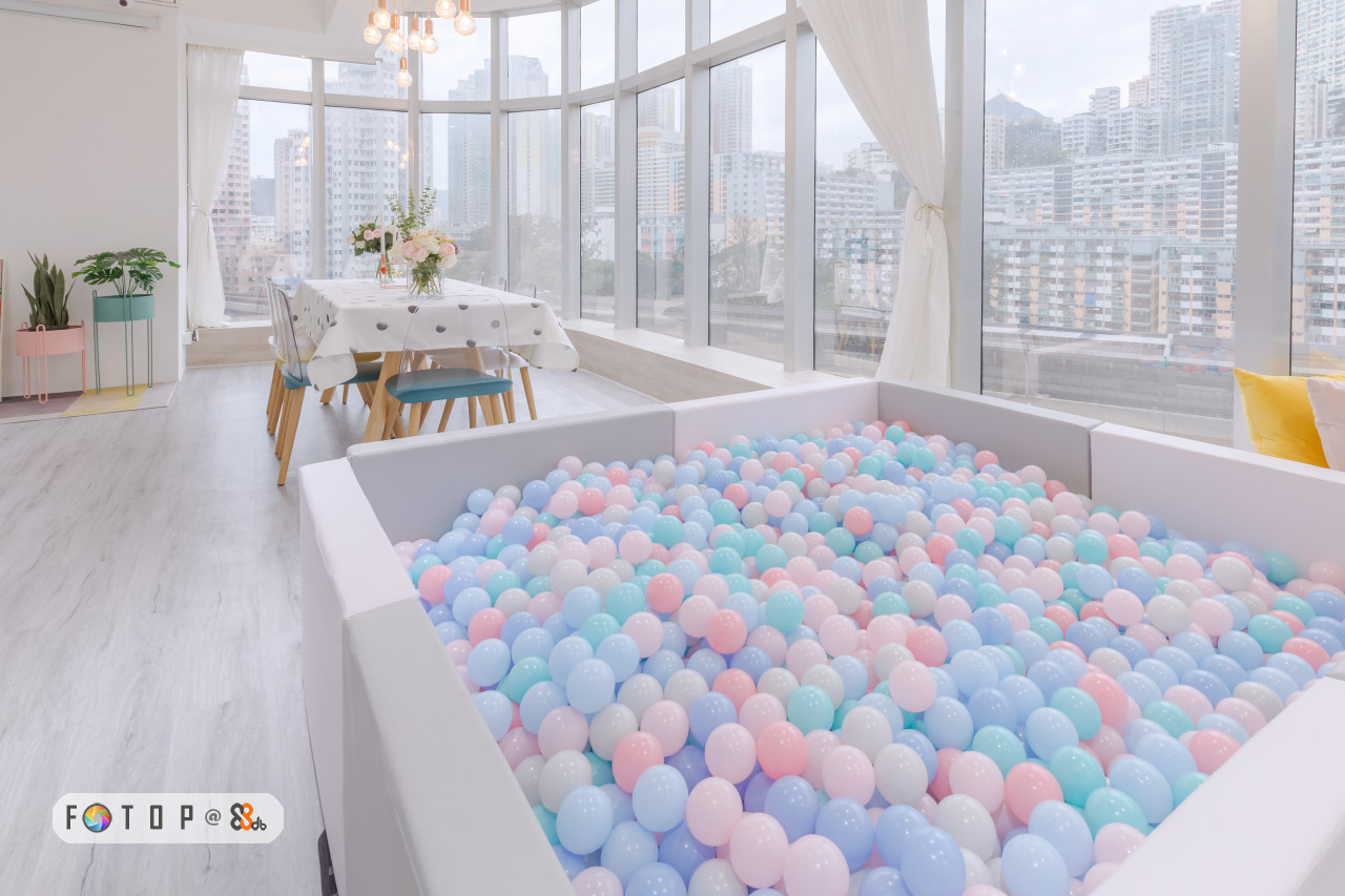 Turquoise,Pink,Floor,Interior design,Room
